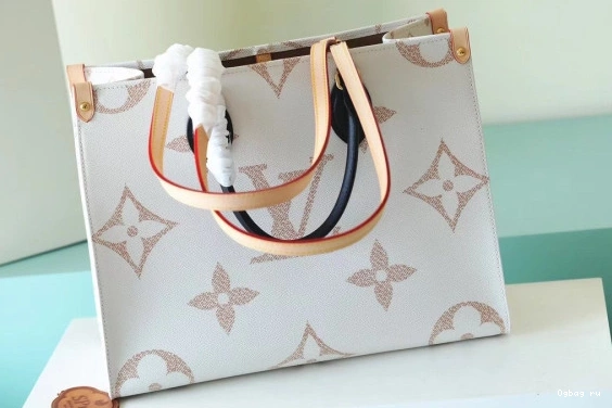 ONTHEGO MM LOUIS VUITTON 0724